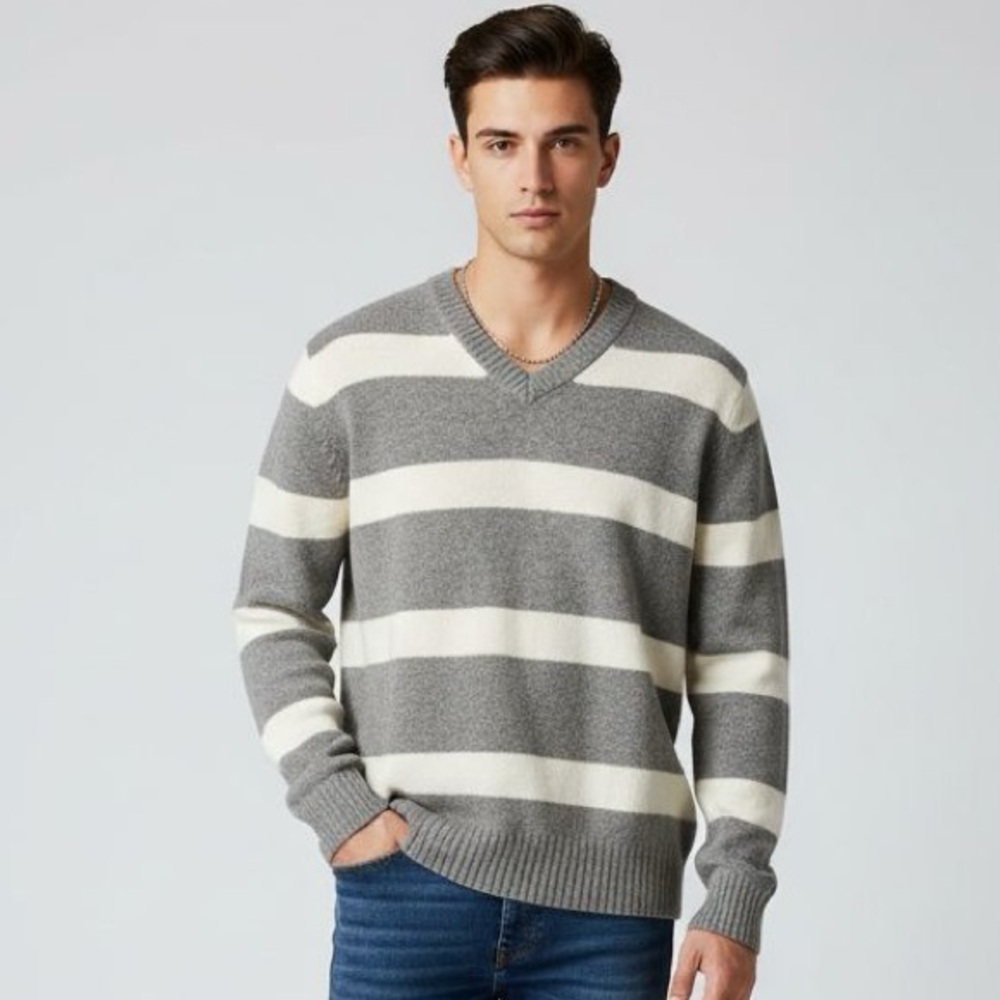 Vintage Express 100% Wool V-Neck Sweater in Gray Stripes Y2K 2007